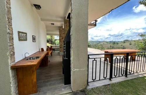 Campos do Jordao House | HOSTYN Casa Paraiso nas Montanhas, Condominio de Alto Padrão cercado pela Natureza