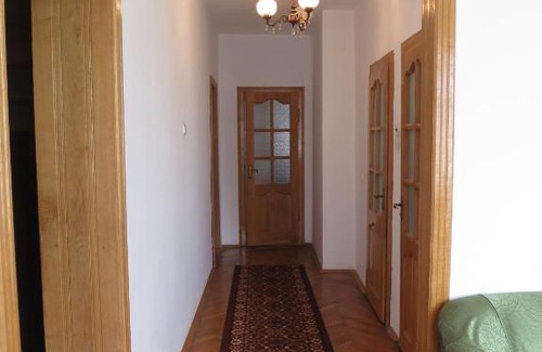 Lviv Oblast House | Hostynna Sadyba