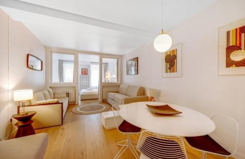 Strasbourg -Saint-Denis Apartment | Hot district Faubourg Saint-Denis