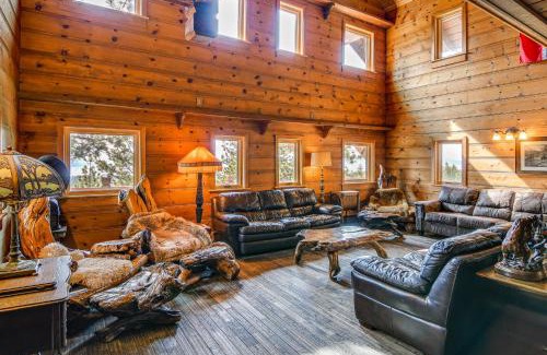 Tahoe Village House | Hot Tub and Mtn Views Grand Mountain Chalet