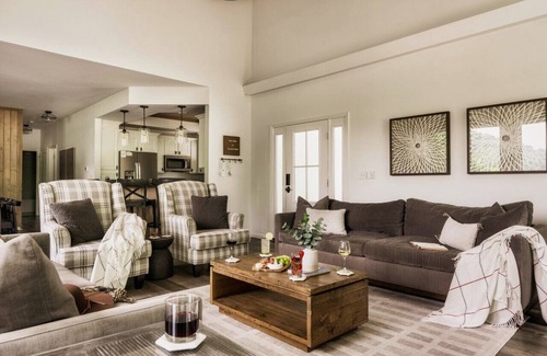 Chalet Village Cabin | Hot Tub, Game Room, Theater, Fire Pit, VIEWS, Luxury! - Ski View Lodge