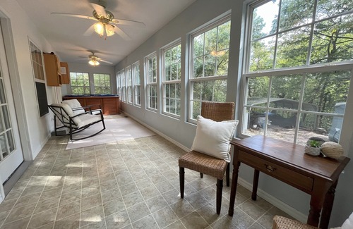 Eagle Rock House | HOT TUB - The Lodge - 4 bedroom home at Table Rock Lake - 2 blocks from water