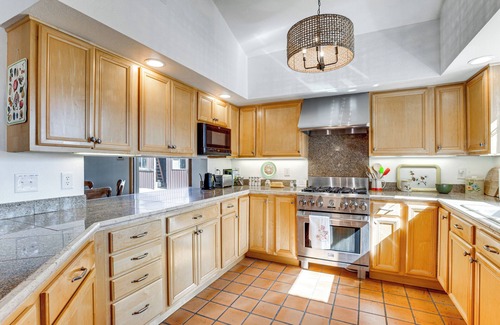 Palisade House | Hot Tub, Wineries, Mtn Views: Palisade Home!