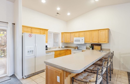St. George Condo | Hot Tubs + Indoor Pool! | All Inclusive Amenities | Poolside | Strong Wifi | Great Value | #1017