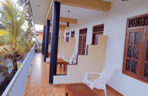 Midigama Bed & Breakfast | Hot Tuna Surfers Rest Midigama