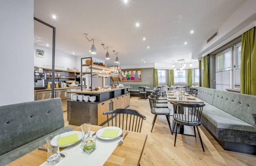 Sankt Anton am Arlberg Hotel | Hotel ∙ 5 guests