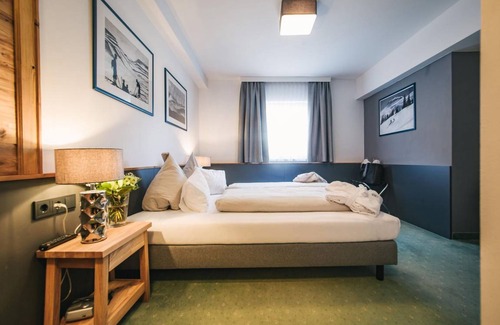 Sankt Anton am Arlberg Hotel | Hotel ∙ 5 guests