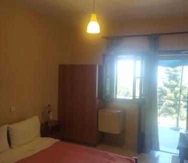 Morfovounion Hotel | HOTEL ΗΩ (ΞΕΝΩΝΑΣ ΤΣΙΑΧΡΗΣ)