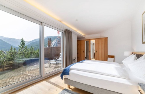 Davos-Dorf Hotel | Hotel ∙ 1 guest