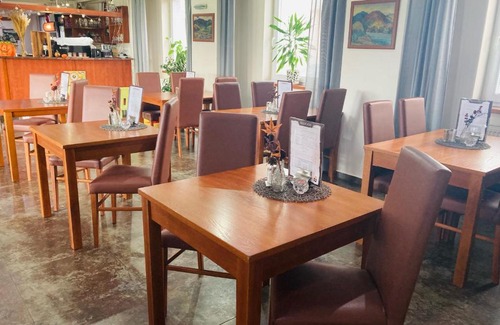 Ruzinov Hotel | Hotel 21