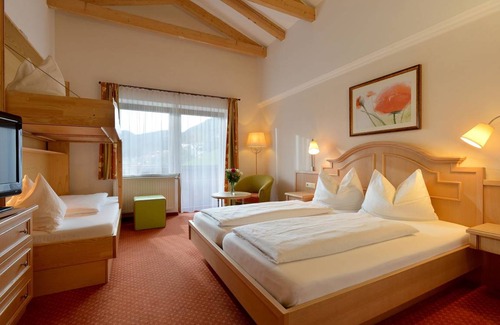 Holdernach Hotel | Hotel ∙ 3 guests