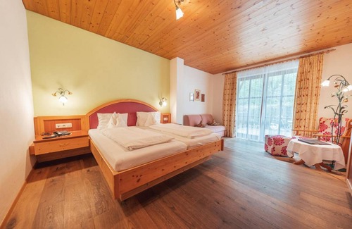 Oberkrimml Hotel | Hotel ∙ 4 guests