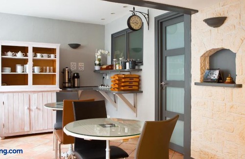 Richebourg - Saint-Clement Hotel | Hotel Abat Jour
