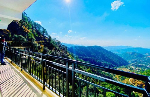 Shimla Hotel | Hotel AKS Residency with valley view on road with private parking