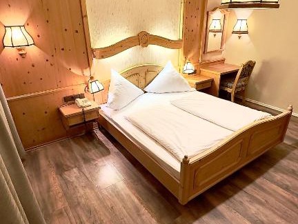 Zoeblen Hotel | Hotel Alpenrose