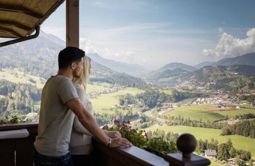 Alpendorf Hotel | Hotel AlpenSchlössl