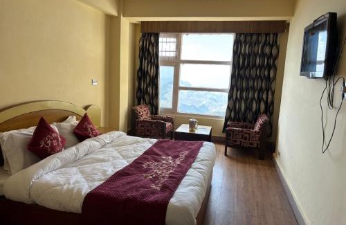 Shimla House | Hotel Amar Palace With mountain view