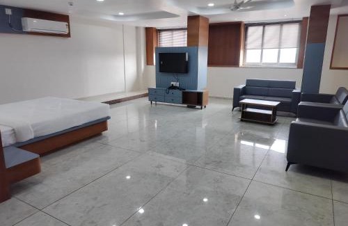 Tharad Hotel | Hotel Amrutam And Guest House