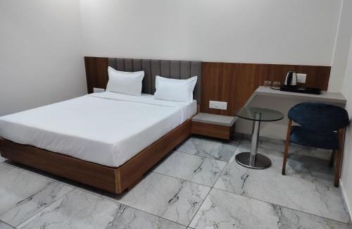 Tharad Hotel | Hotel Amrutam And Guest House