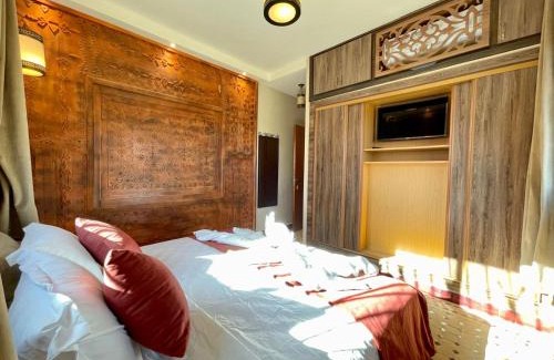 Merzouga Hotel | Hotel Apartments Lexpert " Riad The Family"