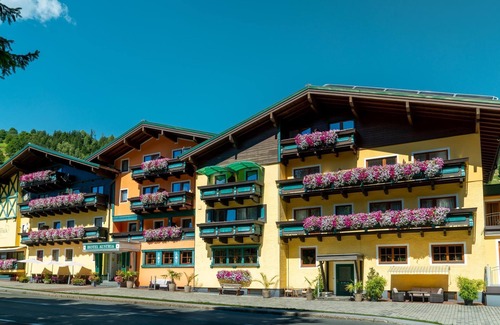 Saalbach-Hinterglemm House | Hotel Austria room 301 with breakfast - Hotel Austria