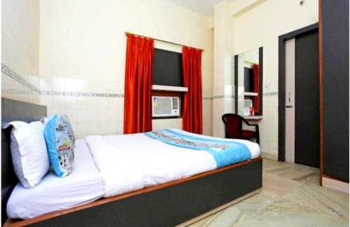 Bhubaneshwar Apartment | Hotel Blue Moon Near Station With Free Net & Parking Services