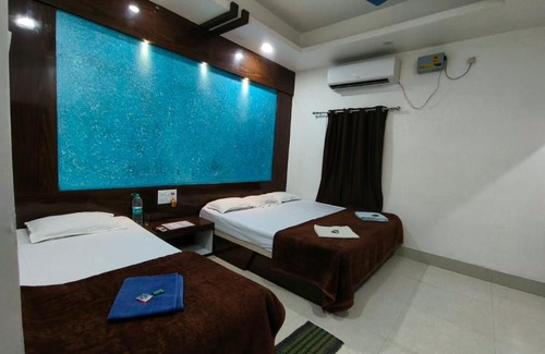 Puri Hotel | Hotel Bobby house 450m from beach & 1 km from temple