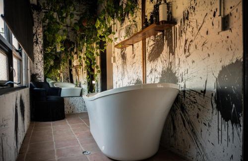Avenida Revolucion Hotel | Hotel Boutique Lafayette Tijuana