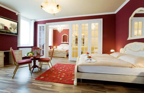 Komarno Hotel | Hotel Bow Garden