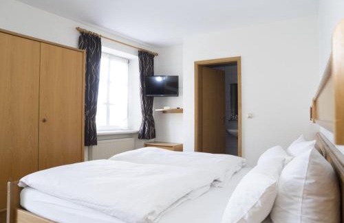 Piesport Hotel | Hotel Café Alt-Piesport