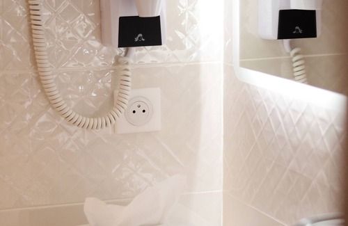 Beziers City Centre Hotel | Hotel Cafe Glacier Le XIX
