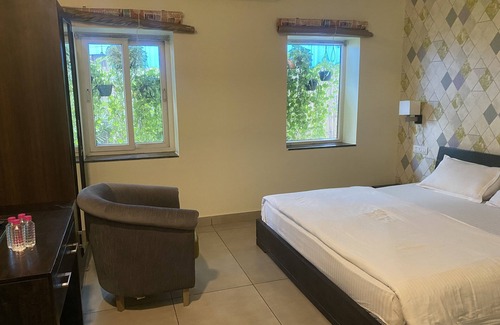 C-Scheme Bed & Breakfast | HOTEL CEDAR - A luxury Home StaynLocated in Center Of Jaipur.n