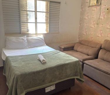 Boa Esperanca House | Hotel Ceres Quarto Fênix - 16