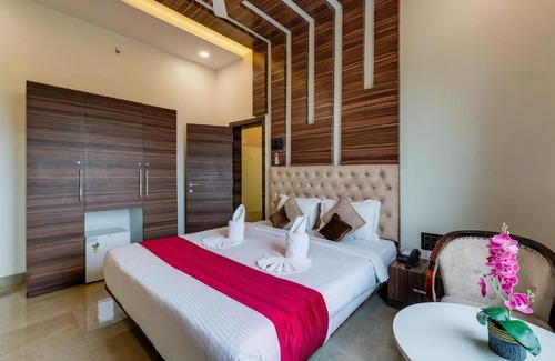 Dhule Hotel | Hotel Chandradeep Regency