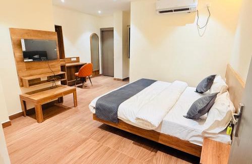 Gorakhpur Hotel | Hotel City Inn 2min Walk To Gorakhnath Temple