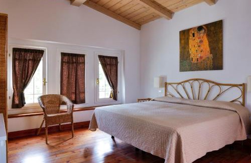 Lido di Camaiore Hotel | Hotel Club i Pini - Residenza d'Epoca in Versilia