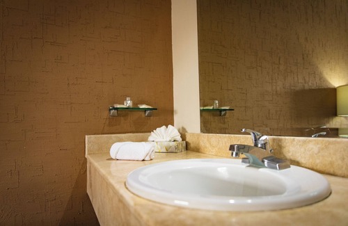 Juarez Municipality Hotel | Hotel Conquistador Inn By US Consulate