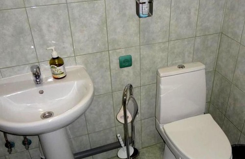 Leninskiy rayon Hotel | Hotel Dama s Sobach'koy