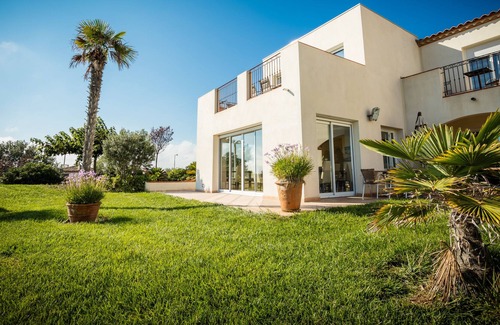 Meze Hotel | Hotel De La Pyramide