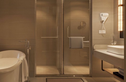 Old Quarter Hotel | HOTEL du LAC SIGNATURE