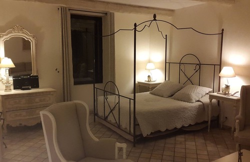 Fontaine-de-Vaucluse Hotel | Hotel du Poète