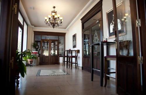 Villanueva del Trabuco Hotel | Hotel El Capricho