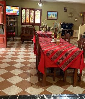 Coronel Moldes Hotel | Hotel El Crestón