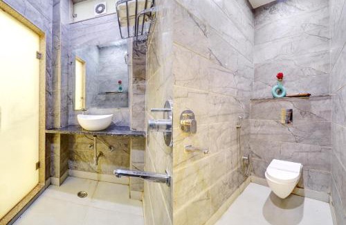 Paharganj Hotel | Hotel Emporio Dx - New Delhi Railway Station - Paharganj