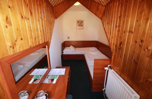 Pecs Hotel | Hotel Főnix