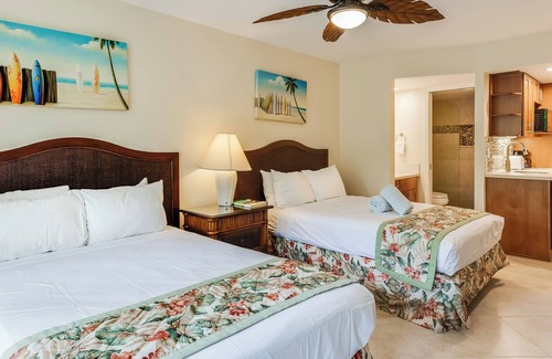 Kihei Hotel | Hotel Garden View - Maui Banyan T202A
