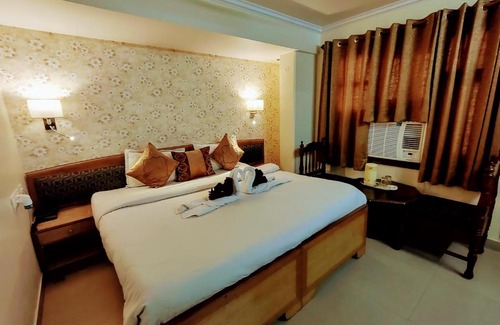 Sindhi Camp Hotel | Hotel Gaurav