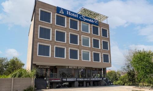 Zirakpur Hotel | Hotel Glen Erica