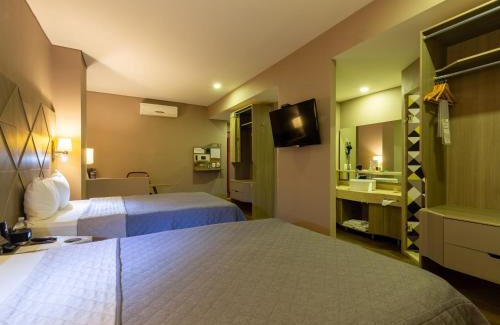 Leon Hotel | Hotel Glow Point - Mulza
