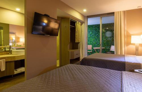 Leon Hotel | Hotel Glow Point - Mulza